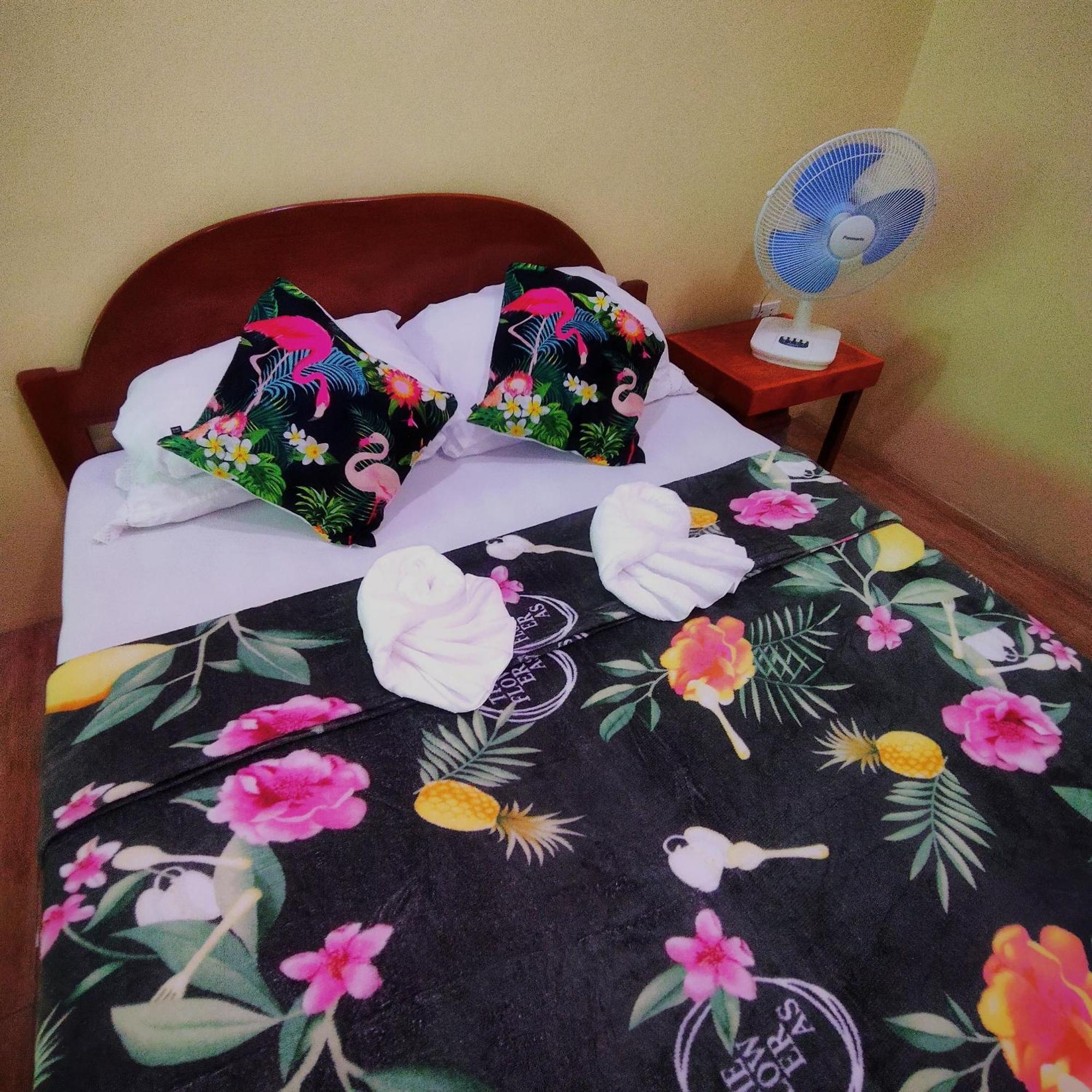 Pamujo Hostel Baclayon Pokoj fotografie